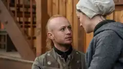 Чужестранка 8 сезон 2 серия